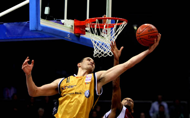 吴艳妮在新 吴艳妮在新