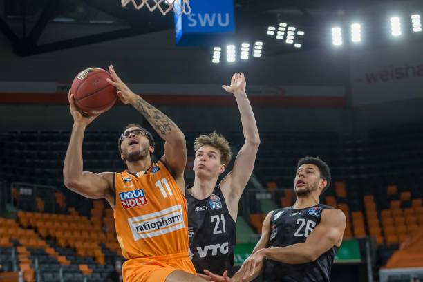 他也积极参 他也积极参