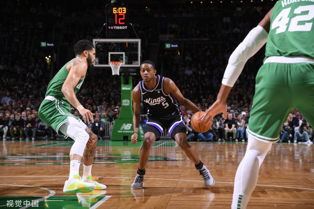 年轻且具潜 年轻且具潜